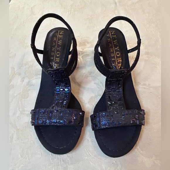 New York Transit embellished sandal. Like new in‎ excellent condition, Size 6.5M - Picture 1 of 8